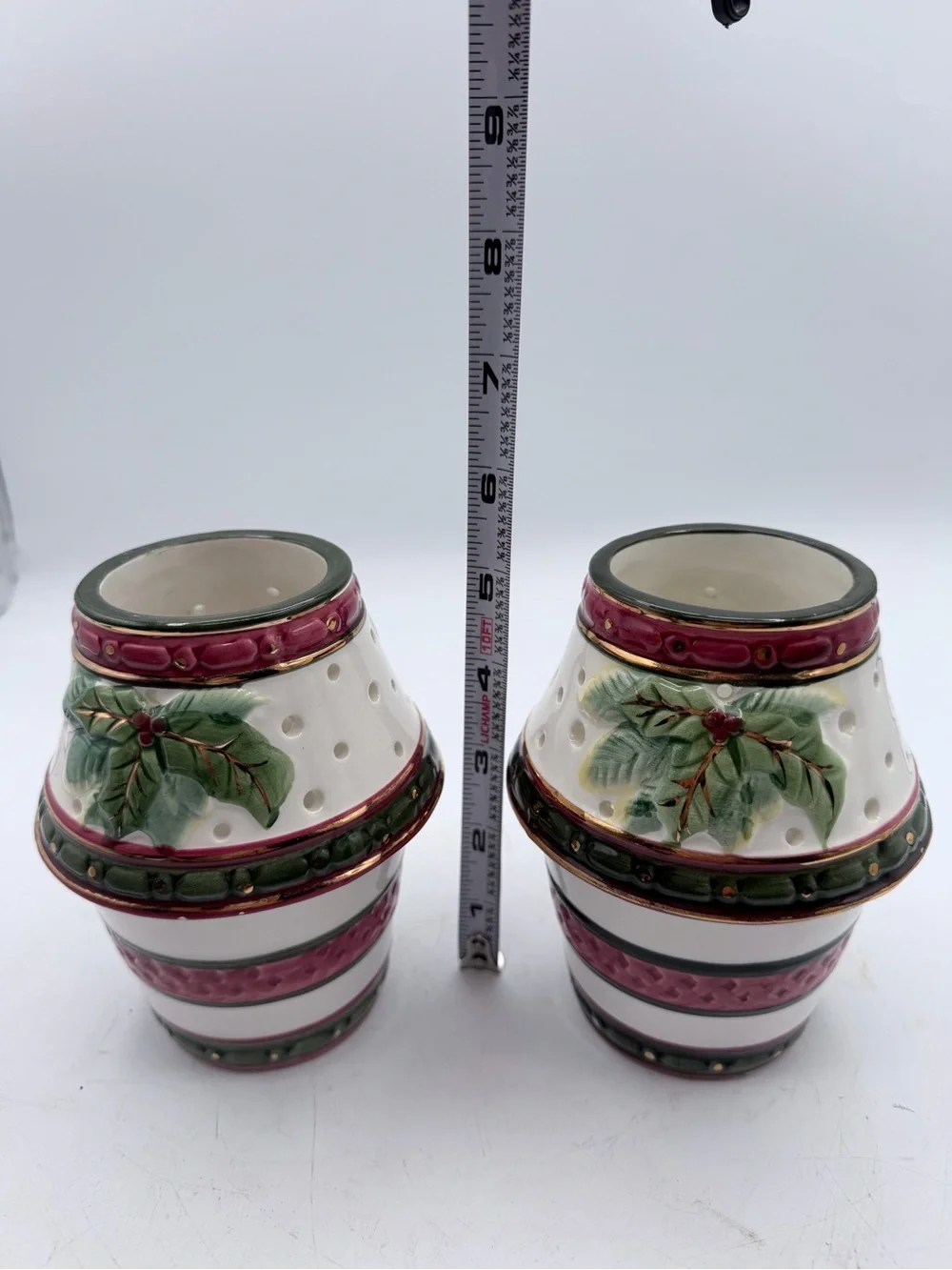 Decorative Christmas White Ceramic Fairy Lamps with Red and Green Accents